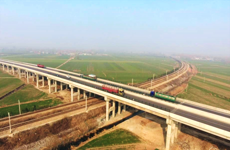 淮北市省道101合相路二期上跨立交工程.jpg